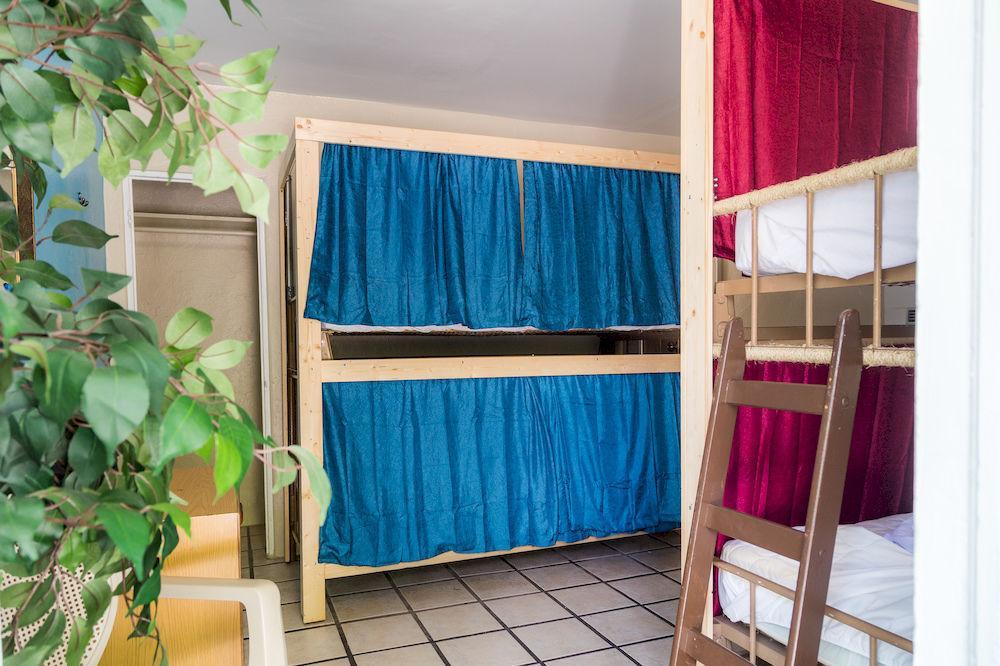 Seashell Motel And International Hostel Кей Уест Екстериор снимка